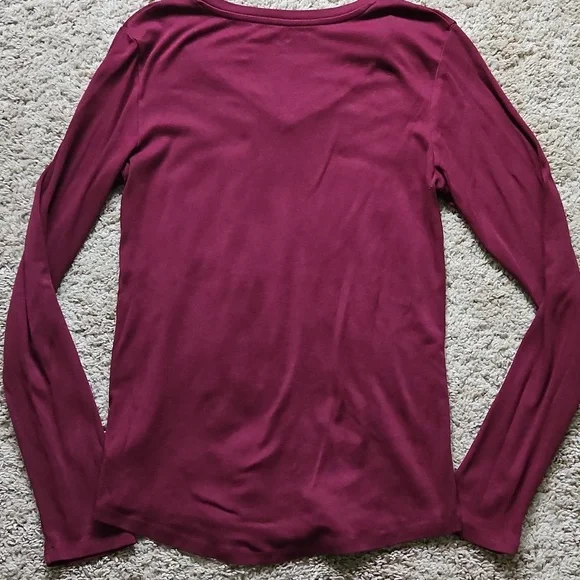 Eddie Bauer Red Fitted Long Sleeve T-Shirt, Size M - Picture 6 of 6